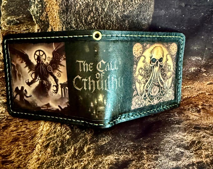 The Call of Cthulhu wallet with 6 cardholders