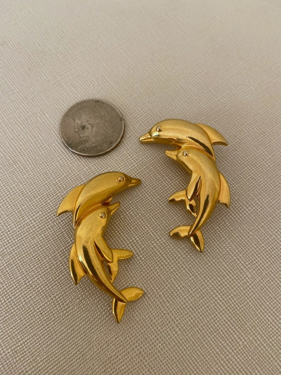 80s Gold Tone Dolphin Clip-on Earrings - image 4