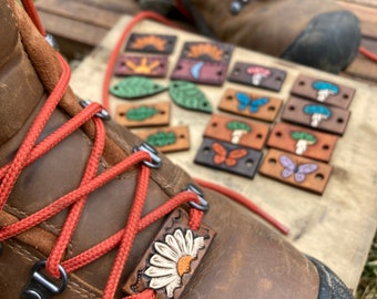 Adornos para botas de cuero, accesorios para botas, cordones, accesorios de senderismo, joyas, arte de hongos, margaritas, girasoles, Barrett, etiqueta de amanita