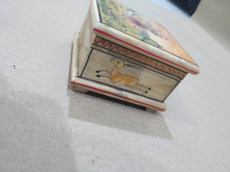 multi purpose use,FREE SHIPPING Painted Camel Bone box,Solid Bone box