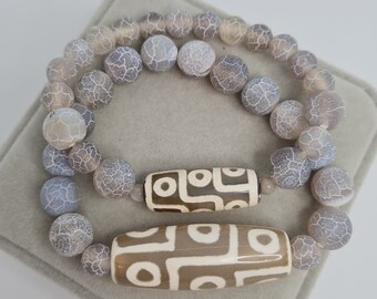Agate DZI Bead Bracelet: Cracked Gray Stone Tibetan Amulet