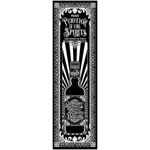 Può includere: Illustrazione in bianco e nero di una bottiglia di liquore con il testo "Proud Purveyor of Fine Spirits from Around the World" e "The Superlative Selection of Rare and Exotic Delights" sull'etichetta.