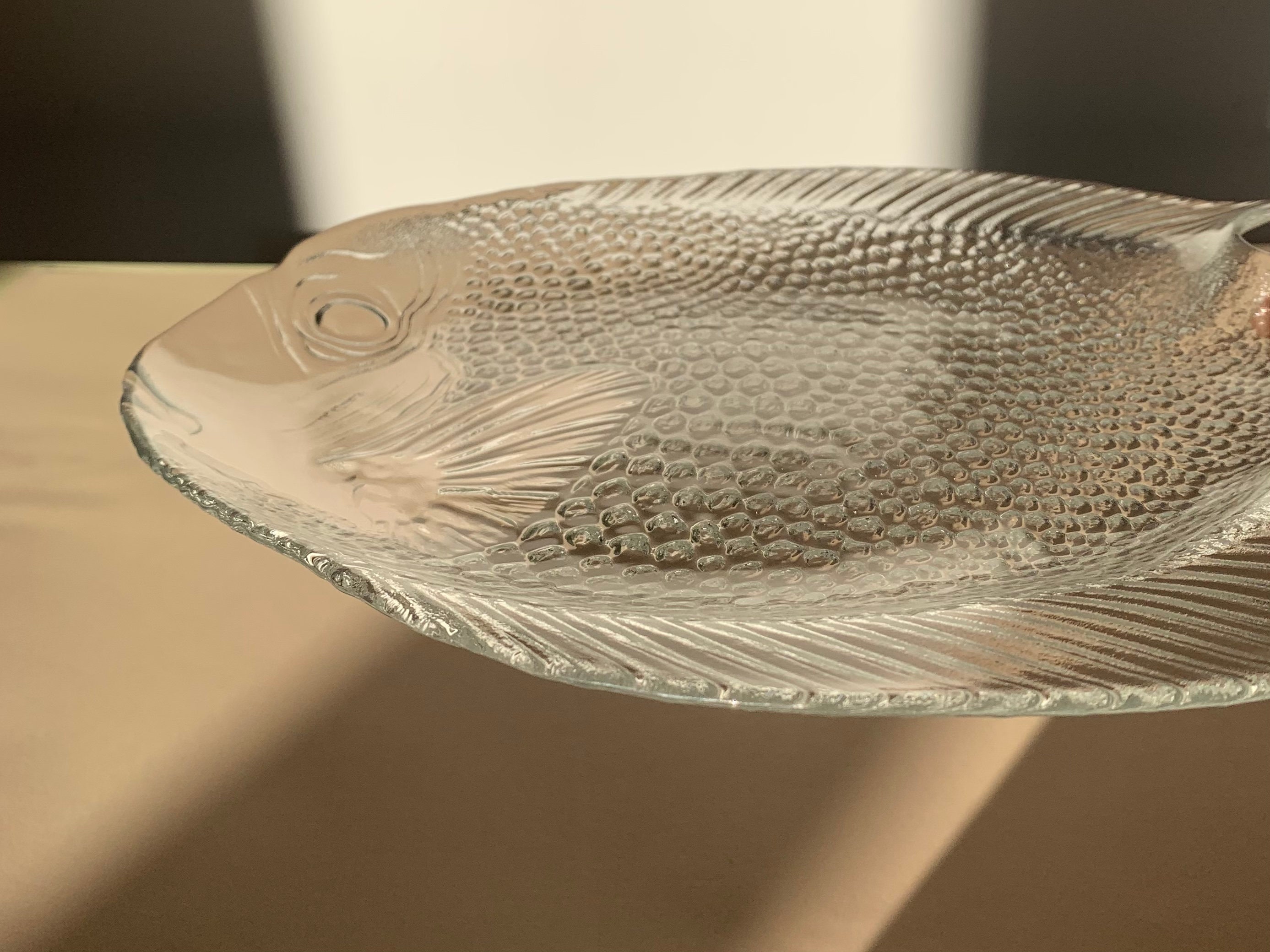 Set of 4 Vintage Arcoroc Clear Glass Fish Shaped Dinner Plates Etsy