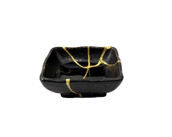 Mini “Akachan” Kintsugi - Small square Bowl Matt black rim w high gloss centre * ****Display Only ****