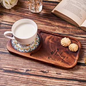 Planche à thé et biscuits gravée, plateau à friandises en bois personnalisé, planche à thé et biscuits, planche à friandises à café en bois, cadeaux d'anniversaire