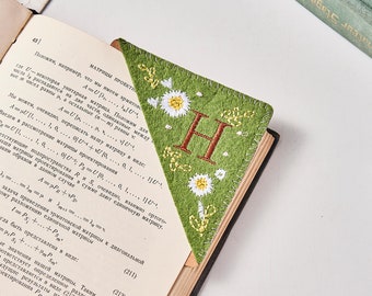 Embroidered Custom Bookmark | Personalized Letter Book Corner | Handmade Stitched Felt Triangle Bookmark | Custom Bookmark | Gifts For Her