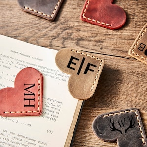 Personalised Leather Heart Page Corner Bookmark, Custom Bookmark, Gifts For Him and Her, Wedding Gift, Reading Gift, Anniversary Gift