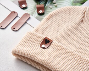30 Pezzi Etichette in Pelle Personalizzate per Lavorare a Maglia Etichette per Cappelli all'Uncinetto Pieghevoli Fatti a Mano con Logo Etichetta per Cucire Abbigliamento Artigianale Personalizzata-Co