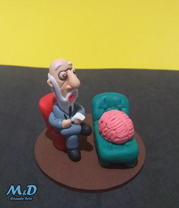 Sigmund Freud and A Special Patient / Figurine Freud / Freud Handmade ...