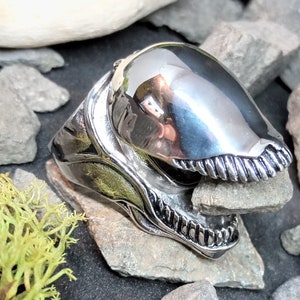 Alien Ring with Hidden Storage Unique Legendary Jewelry