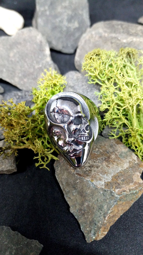 salvador dali ring