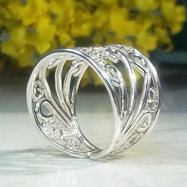 Silver filigree ring, Wide band ring, Botanical ring, Filigree art ring, Boho style ring, Floral band ring, Womens designer ring