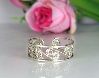 Filigree ring, Sterling silver adjustable thumb ring, Fine jewelry