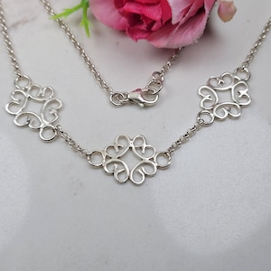 Filigraanketting, zilveren bloemketting, sierlijke bohoketting, sterlingzilveren aangepaste ketting, 925-bedelketting, speciaal sieradencadeau