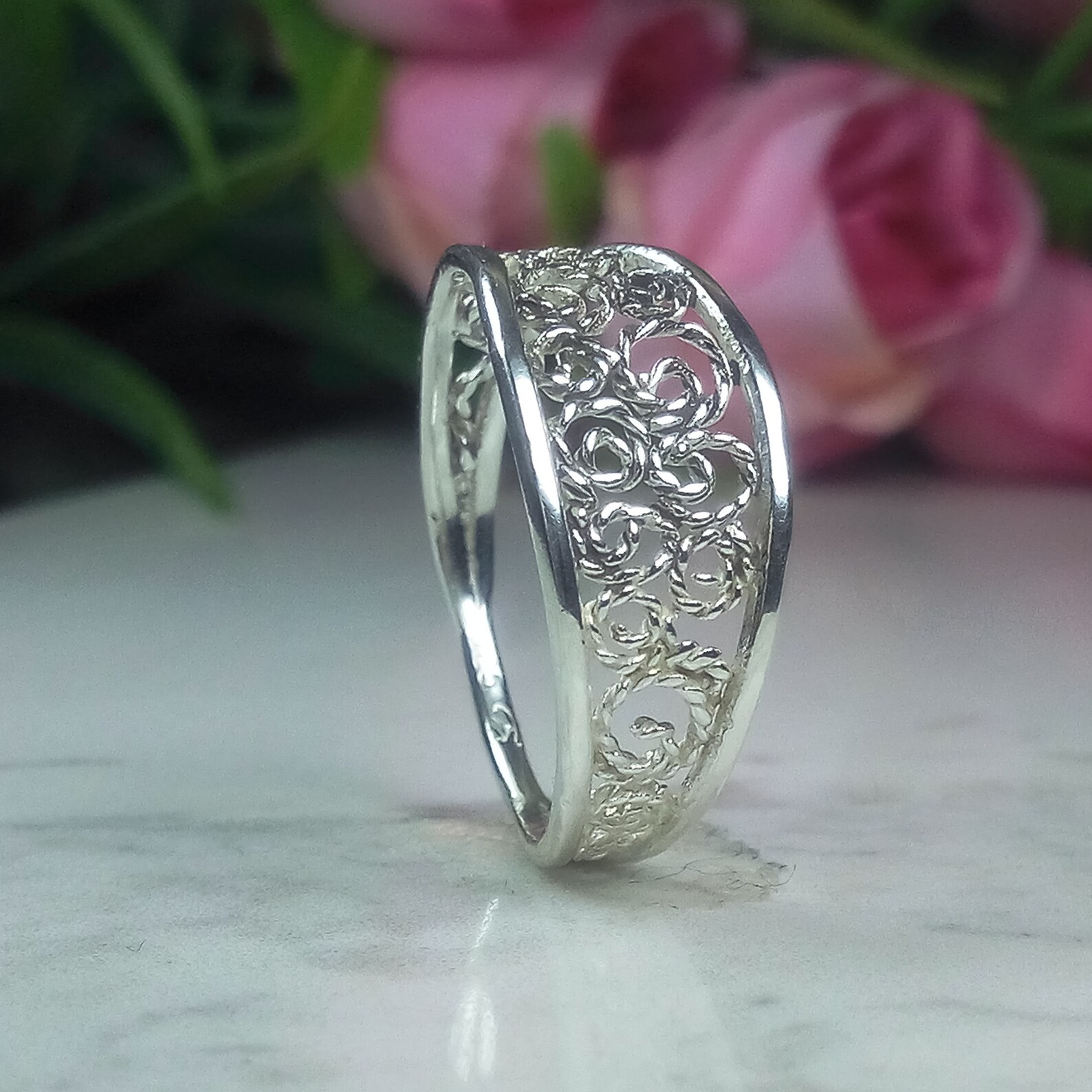 Silver lace ring Floral wedding ring Dainty filigree ring Etsy