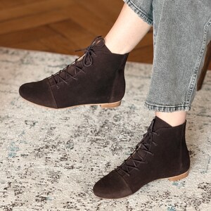 Greta - Skórzane botki do kostki, Damskie botki do kostki, Koniakowe sznurowane buty do kostki, Retro botki do kostki, Eleganckie buty, Buty Anna Maratti zdjęcie 16