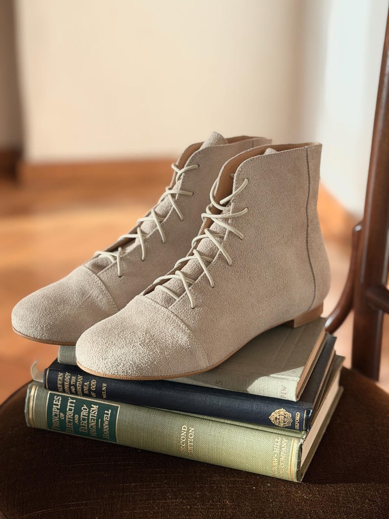 Greta - Skórzane botki do kostki, Damskie botki do kostki, Koniakowe sznurowane buty do kostki, Retro botki do kostki, Eleganckie buty, Buty Anna Maratti light beige