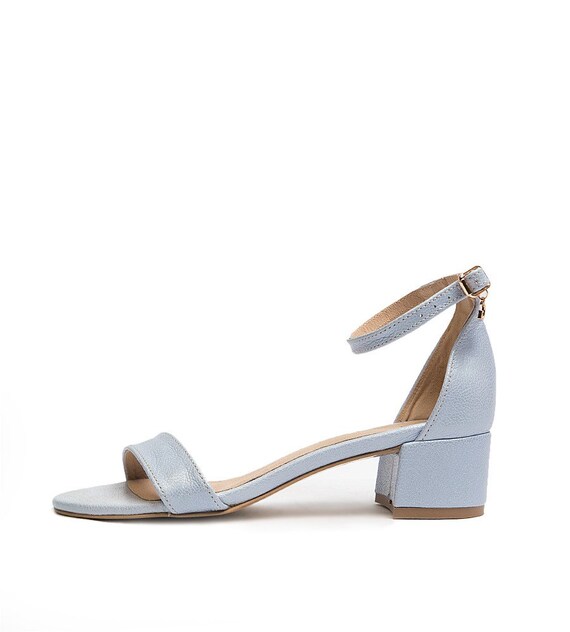 white heels block heel