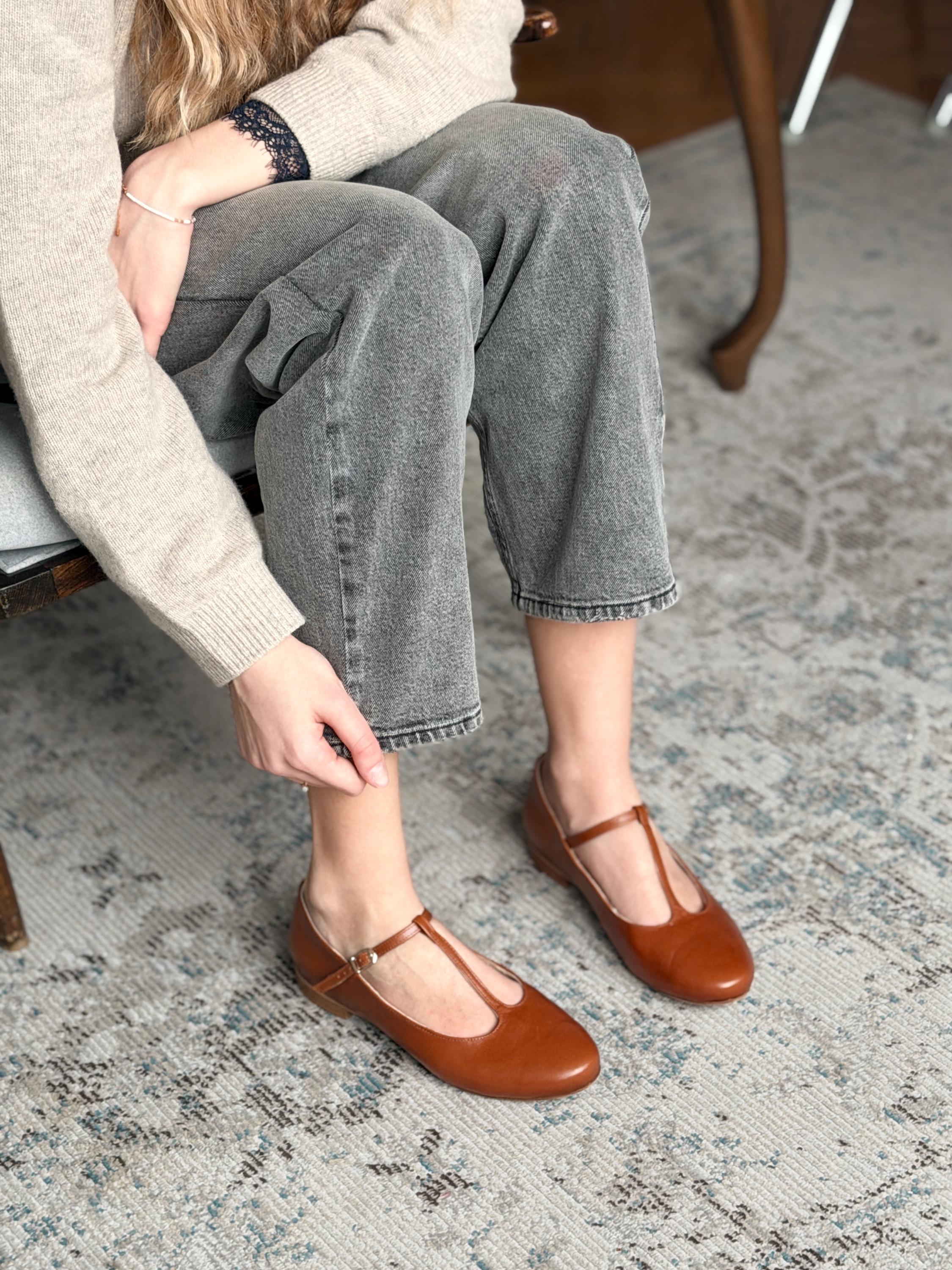 MIESROHEミースロエ　ＢＡＬＬＥＴ　ＦＬＡＴ　ＳＨＯＥＳ Zoya - Brown T-bar Shoes,mary Jane Flats,retro Flats,classic Black
