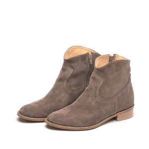 Sona - sale 8 US,women boots,leather ankle boots,short ankle boots,women flat boots,anna maratti boots,black women boots,brown flat boots