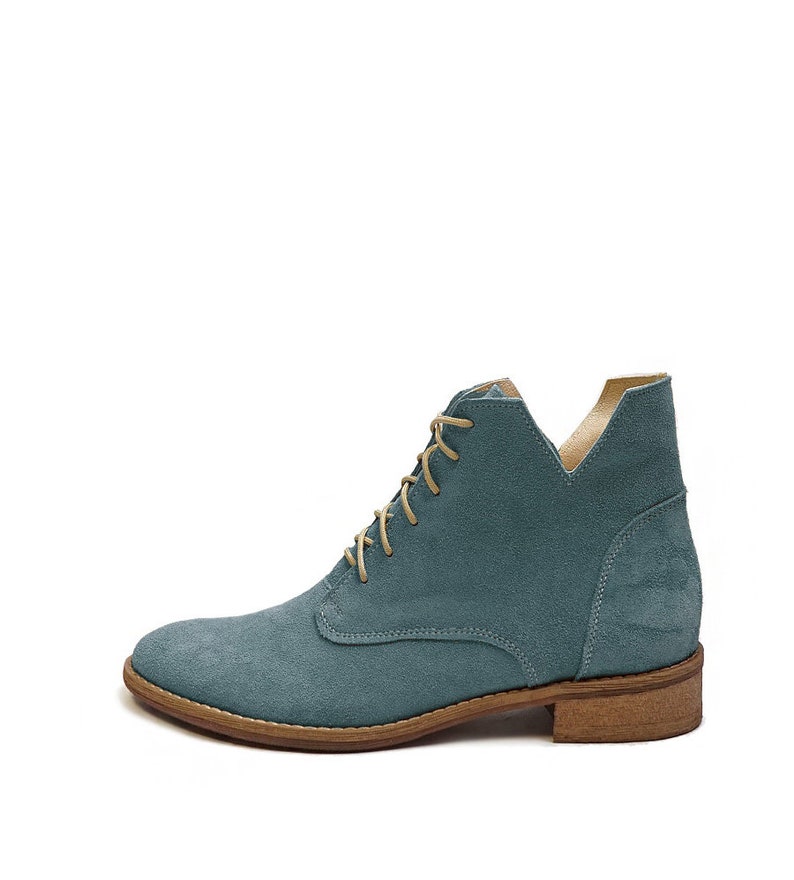 women boots Women ankle boots Laced booties Short ankle boots Flat ankle boots Black ankle boots Low ankle boots Lace up ankle boots Dako