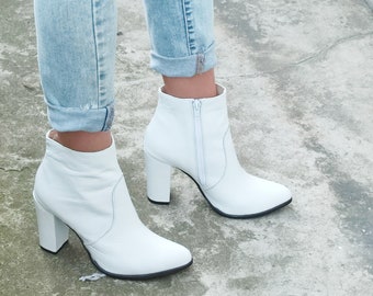 Lea - leathe ankle boots Women shoes Boho wedding shoes White boots White heel boots Vintage wedding Women ankle shoes White women booties