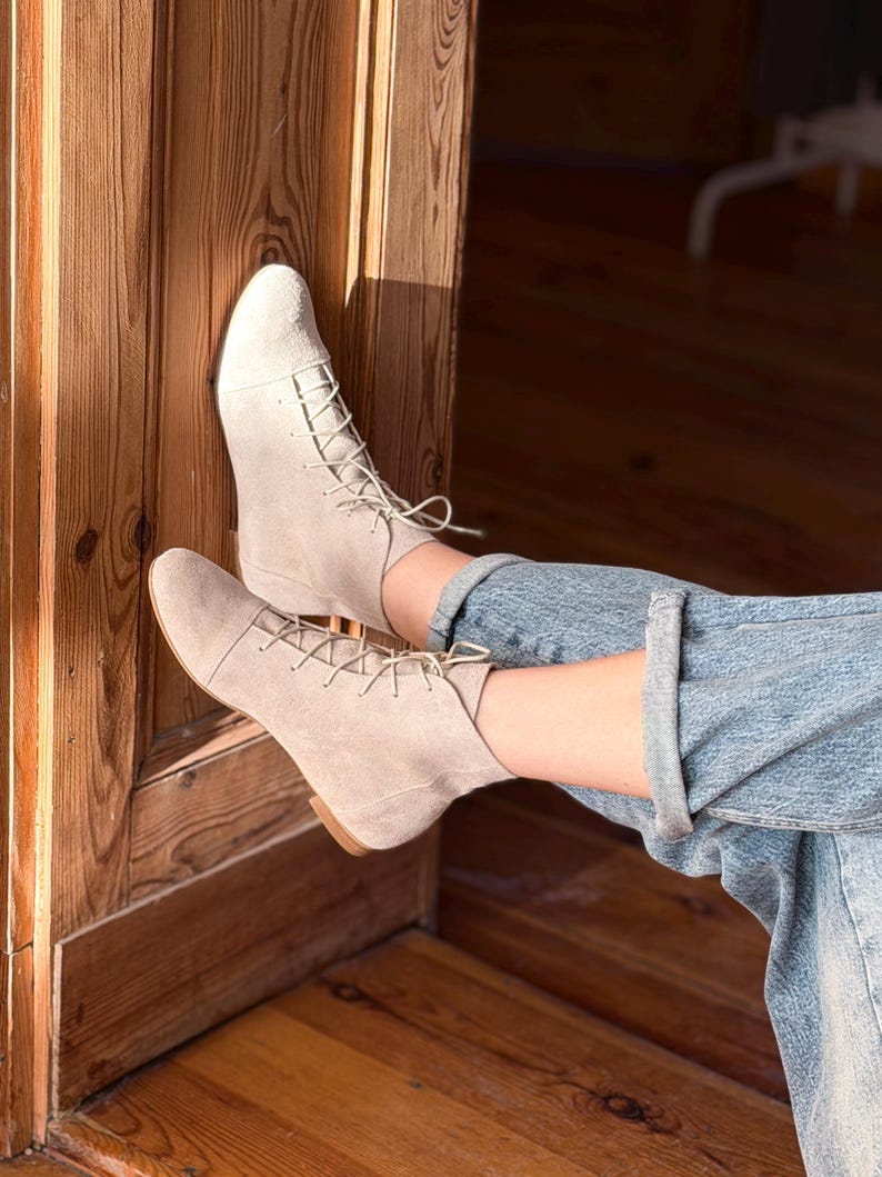 Greta - Skórzane botki do kostki, Damskie botki do kostki, Koniakowe sznurowane buty do kostki, Retro botki do kostki, Eleganckie buty, Buty Anna Maratti zdjęcie 1