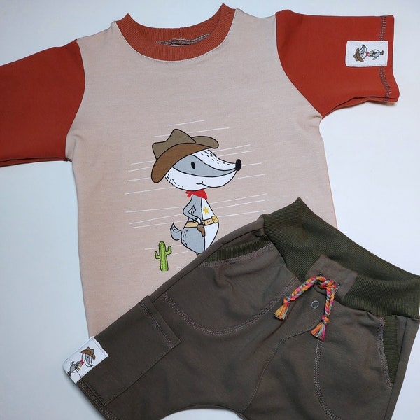 Set aus T-Shirt und kurzer Cargo Hose in Gr. 110