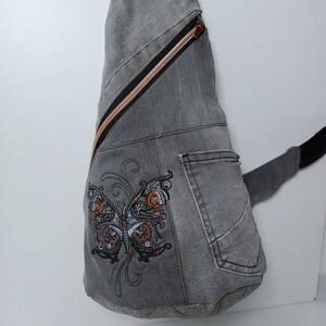 Crossbody Bag Rucksack Handtasche aus Jeans mit Stickerei Bild 3