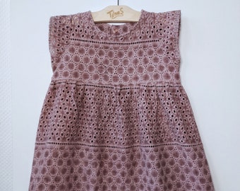 Summer dress in old berry in size 86 eyelet embroidery