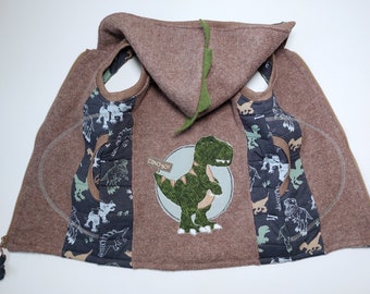 Walk vest in size. 110, wool walk with dinosaur embroidery in medium brown