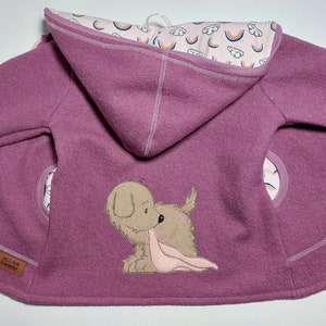 Wollwalk Jacke Gr. 116 Walkjacke komplett gefüttert in beere mit Hundestickerei Bild 1