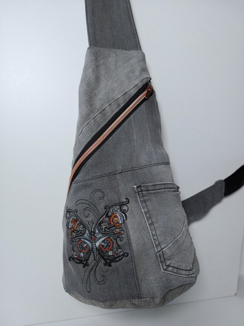 Crossbody Bag Rucksack Handtasche aus Jeans mit Stickerei Bild 3