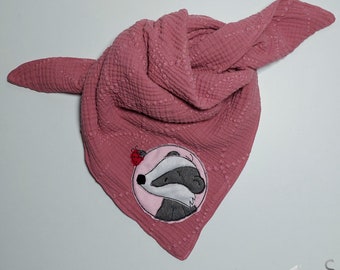Children's muslin scarf, triangular scarf, pink made of muslin, embroidered with badger button