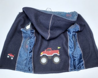 Walk vest in size. 116, wool walk with monster truck embroidery