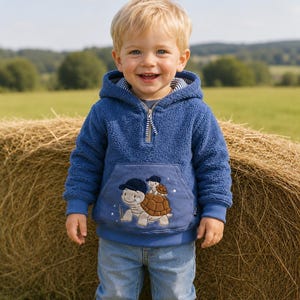 Troyer aus Baumwoll Teddy Pullover mit Schildkröten Stickerei in Gr. 98
