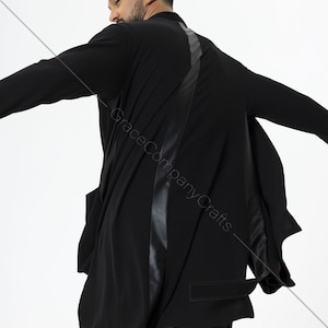 Men&#39;s workout cardigan with leather inserts