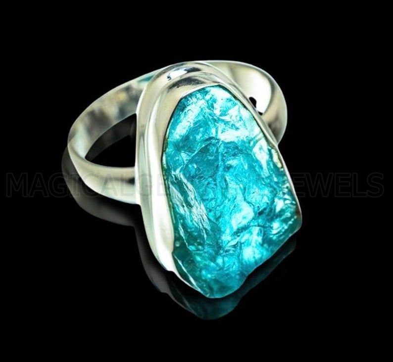 Blue Apatite Ring 925 Sterling Silver Apatite Ring Raw Apatite Crystal Ring-S086 Blue Apatite Ring 925 Sterling Silver Apatite Ring Raw Apatite Crystal Ring-S086
