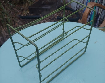 Vintage green Rubbermaid Coated Wire Rack Holds 6 Boxes Foil,Wax Paper, Foil mid Century kitchen