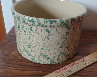 Vintage Robinson Ransbottom Pottery Co green cream Bowl - RRP Co, Roseville Ohio USA 1930s spongeware mixing bowl large size 8.5x6"