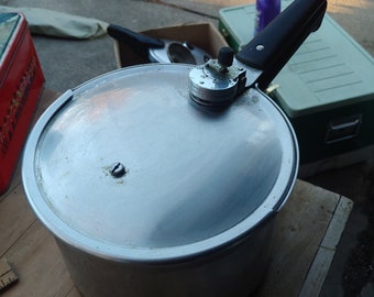 Vintage 1801 REVERE WARE Pressure Cooker 6 Qt Copper Clad Bottom Stainless Steel
