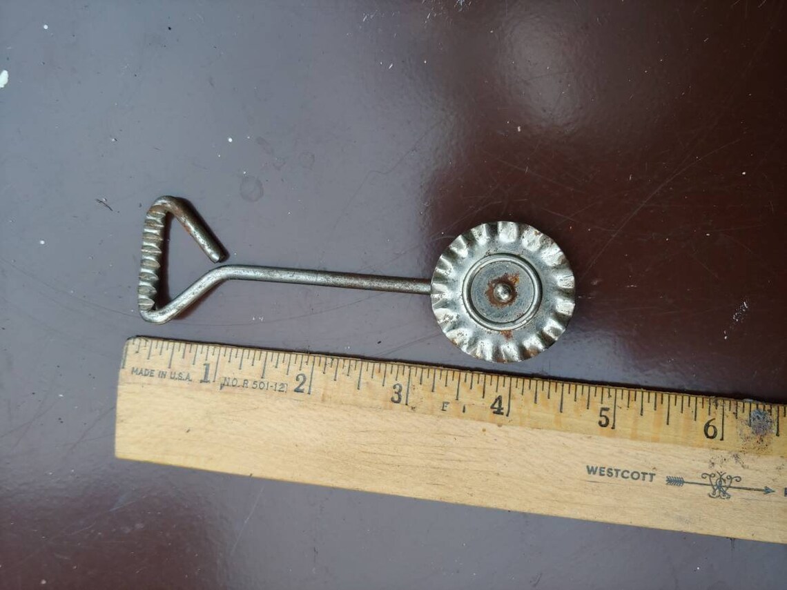 Vintage Pie Crust Crimper 1940s Pastry Edger Pastry Wheel Etsy