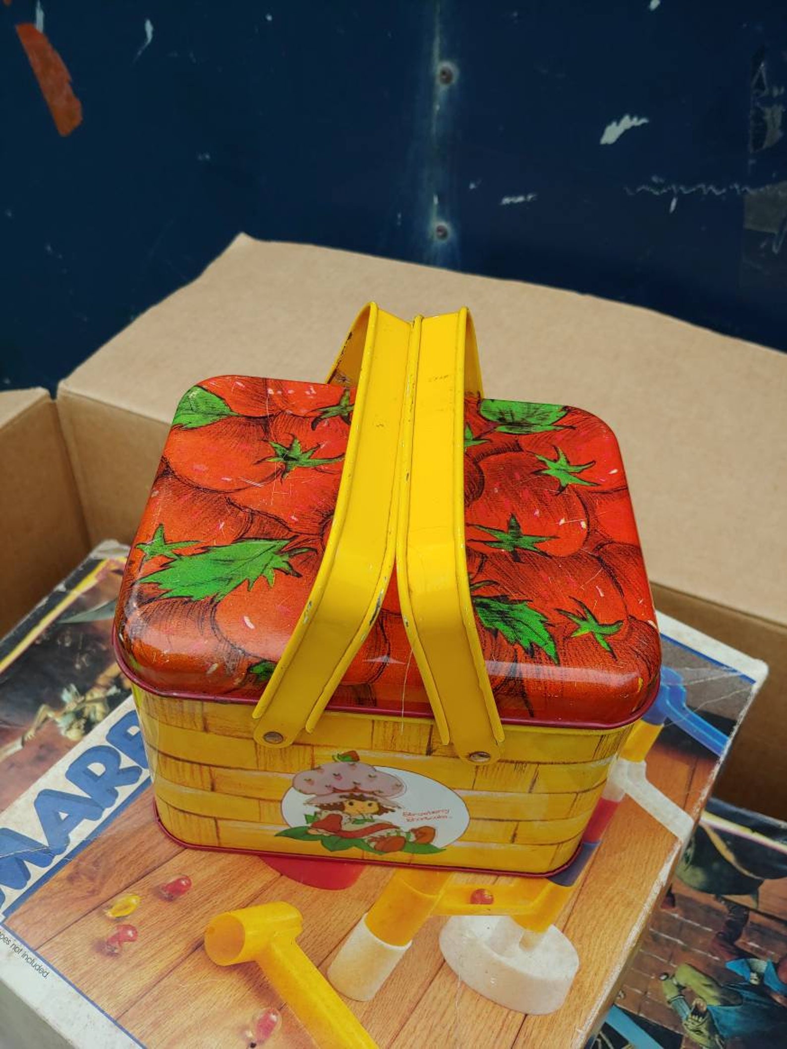 Vintage Strawberry Shortcake tin picnic basket 1960s tin litho | Etsy