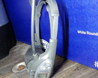 Sony SRF-HM33 Walkman Headset Headphones VTG Portable Radio