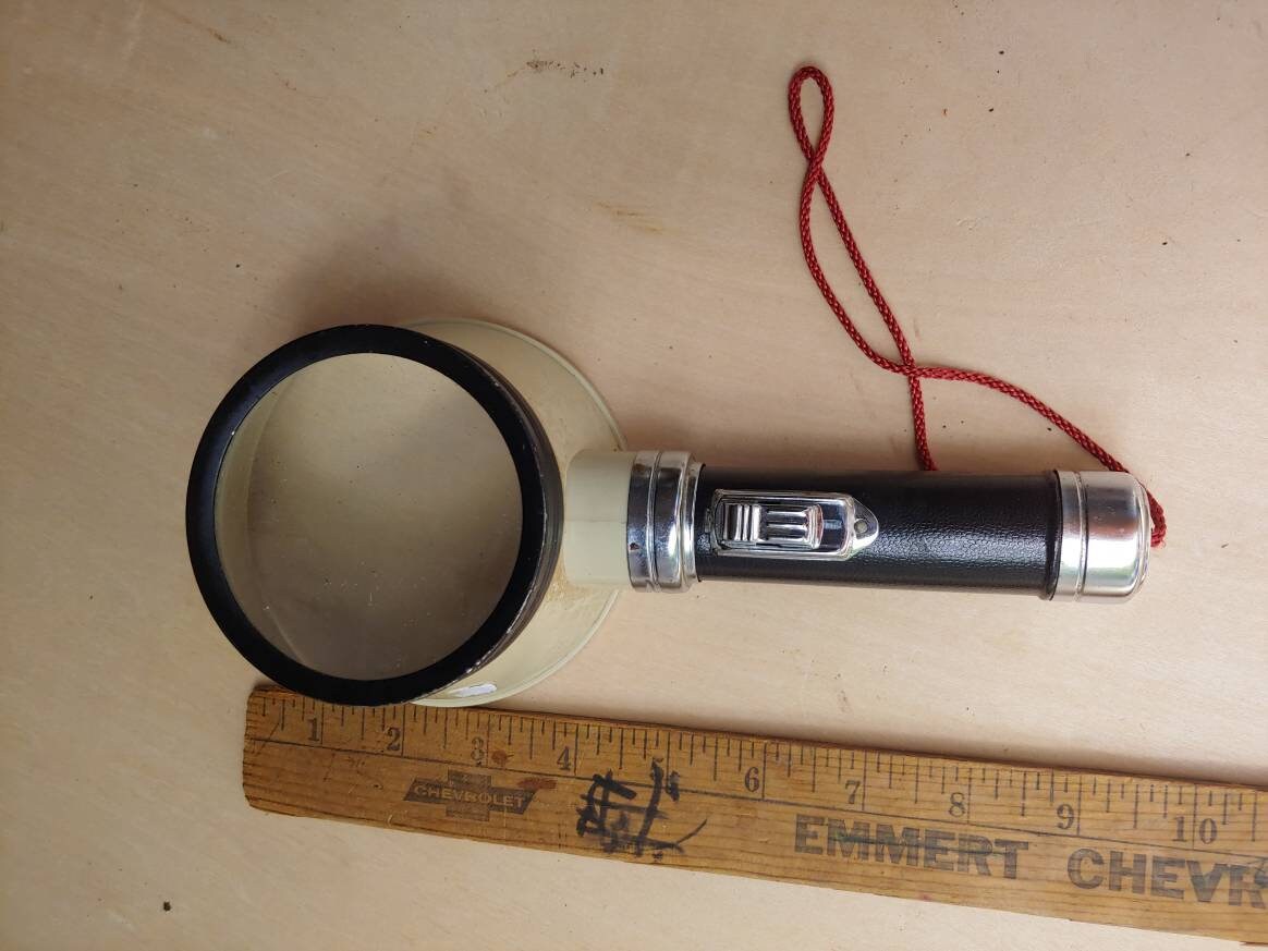 Magnifying glass Illuminated Torch Magnifier Eagle Brand 1960s Etsy