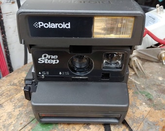 Polaroid one step instant camera model 600-vintage instant camera fold up flash