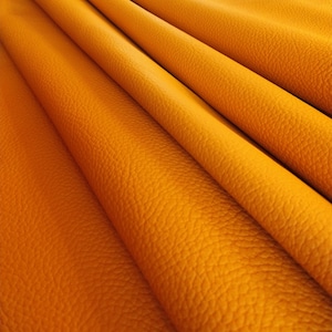 Pelle pieno fiore color arancione Pezzi di pelle naturale per artigianato Pelle genuina per tappezzeria Pelle martellata Pelle italiana per fai da te