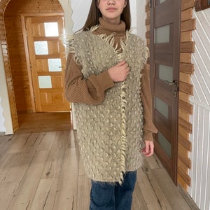 Handmade Vest, Wool Vest Women, Sleeveless Wool Cardigan, Wool Vest, Perfect for Outdoor Activities and Wearing at Home, Women&#39;s Clothing