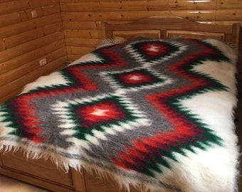 Handwoven Hutsul Coverlet Wool Bedspread, Fluffy Bed Cover, Woven Ethnic Carpet, Room Decor, Woolen Blanket, Natural Wool Bedspread Cover