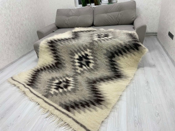 Handmade Wool Rug for Living Room, Sheep Wool Blanket, Cozy Rug, Luxury Decor, Wool Knitted Rug, Luxury Sheep Wool Rug for Room, Cozy Rug